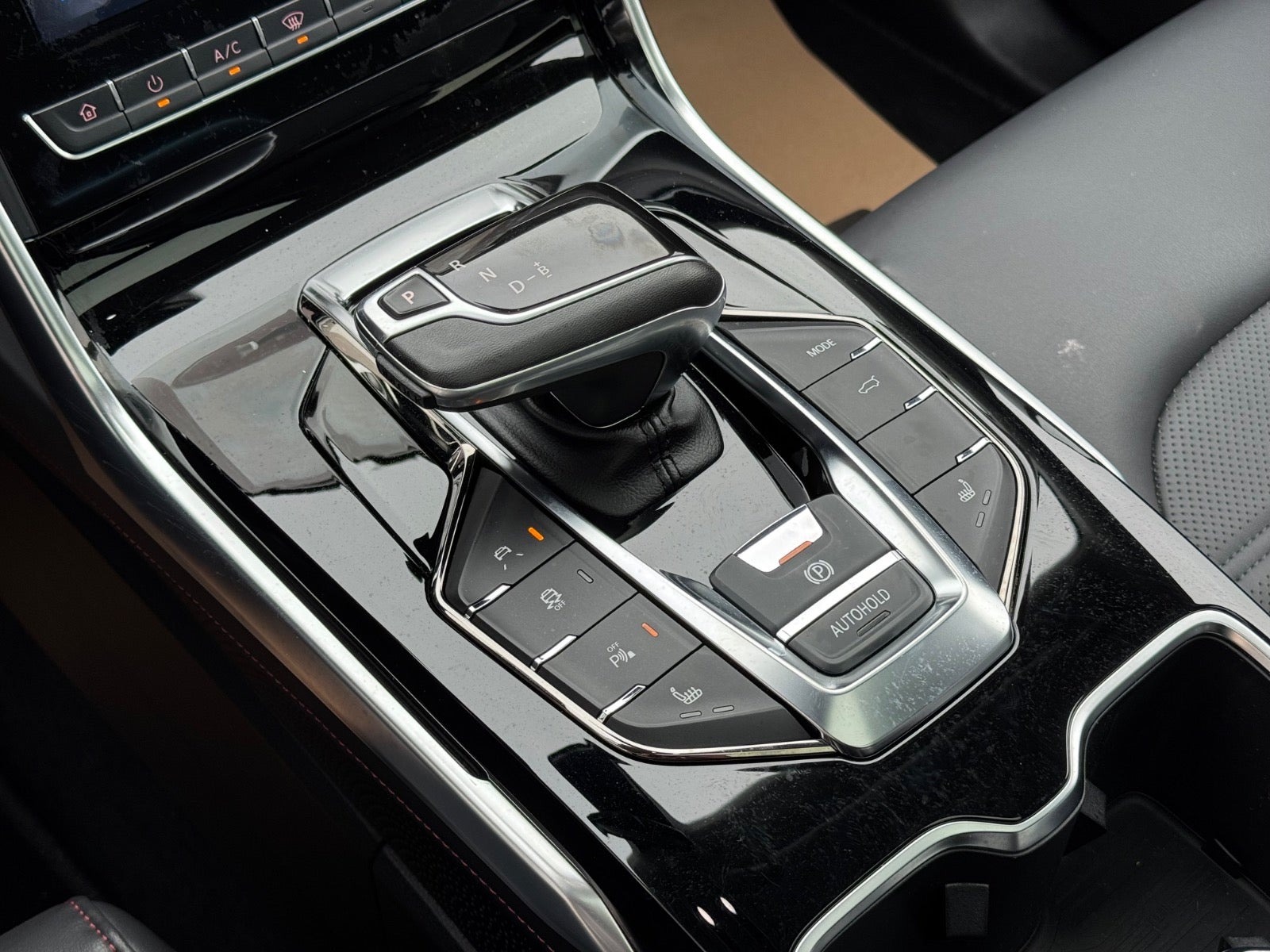 Billede af Maxus Euniq6 70 