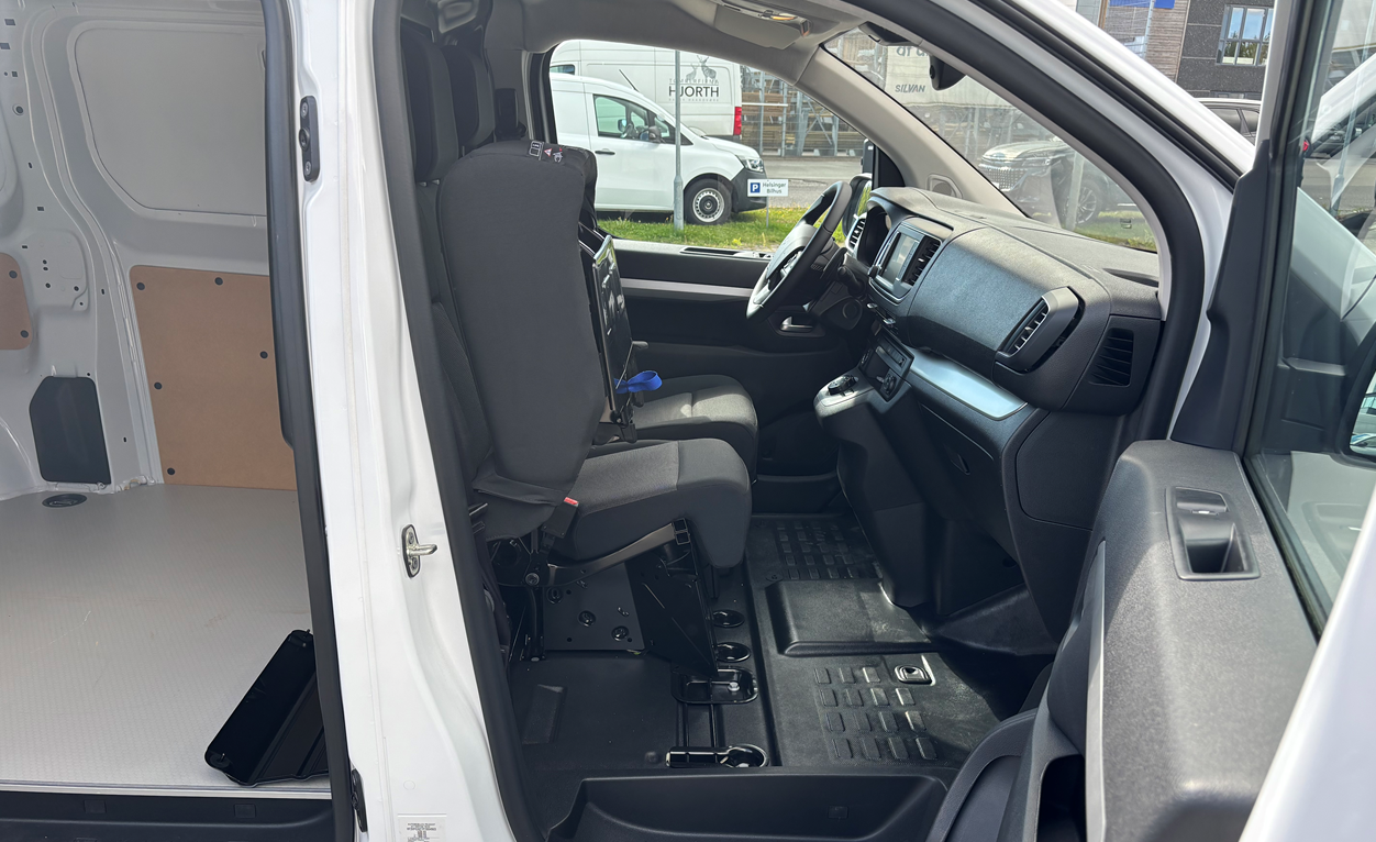 Billede af Peugeot Expert 2,0 BlueHDi 177 L3 Premium EAT8 Van