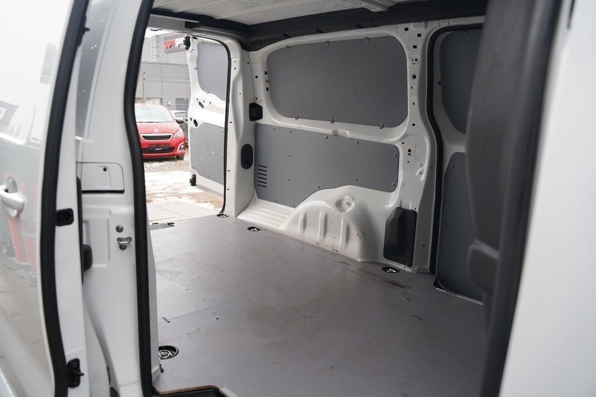 Billede af Peugeot Expert 2,0 BlueHDi 122 L2 Premium EAT8 Van