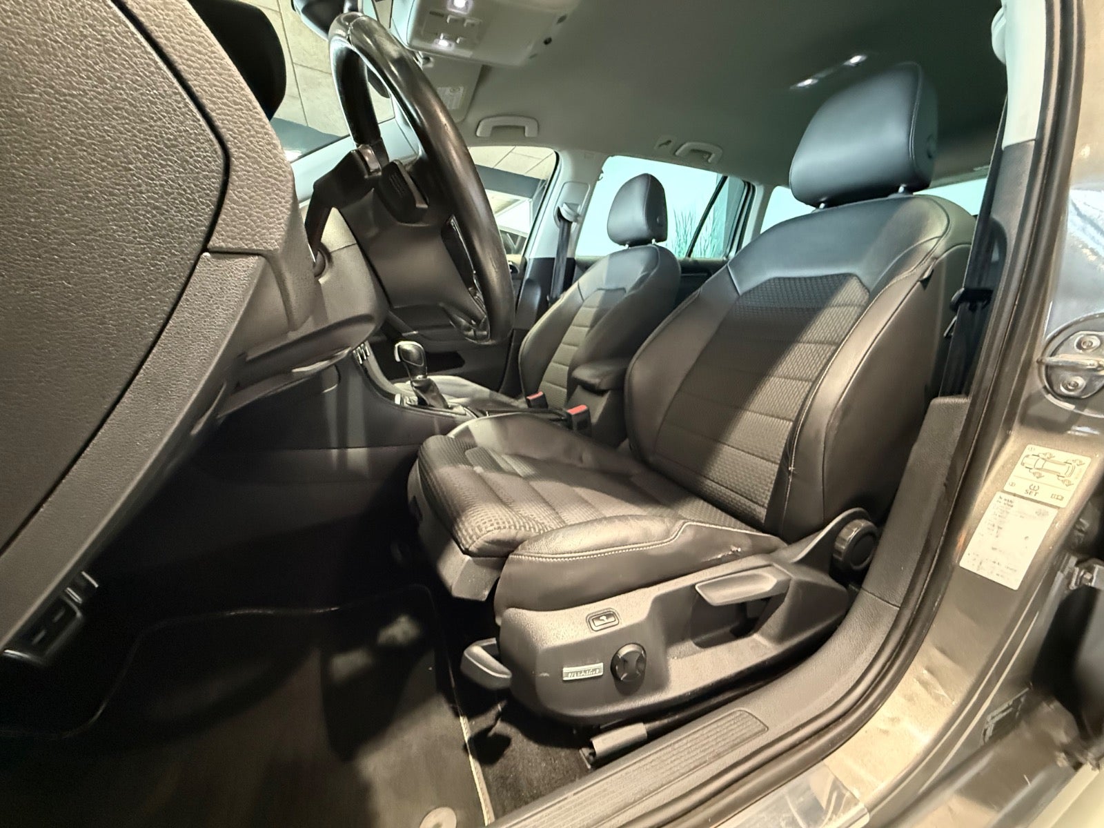 Billede af VW Golf VII 2,0 TDi 150 Highline Variant DSG BMT