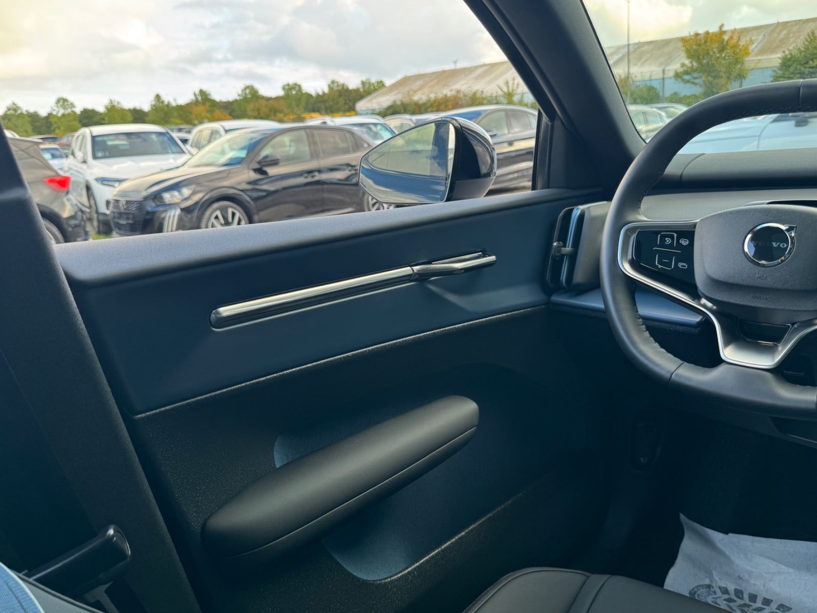 Billede af Volvo EX30 Extended Range Black Edition