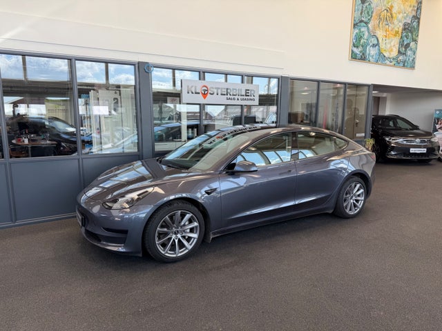 Tesla Model 3 RWD