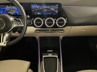 Mercedes EQA250+ Progressive Van