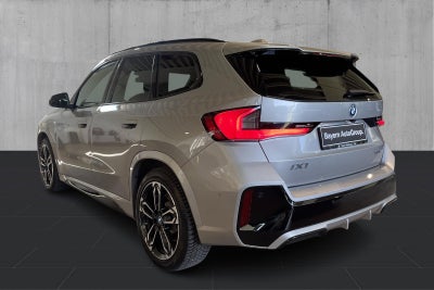 BMW iX1 xDrive30 M-Sport BMW iX1 xDrive30 M-Sport - 2