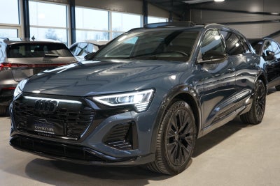 Audi Q8 e-tron 55 S-line quattro 5d
