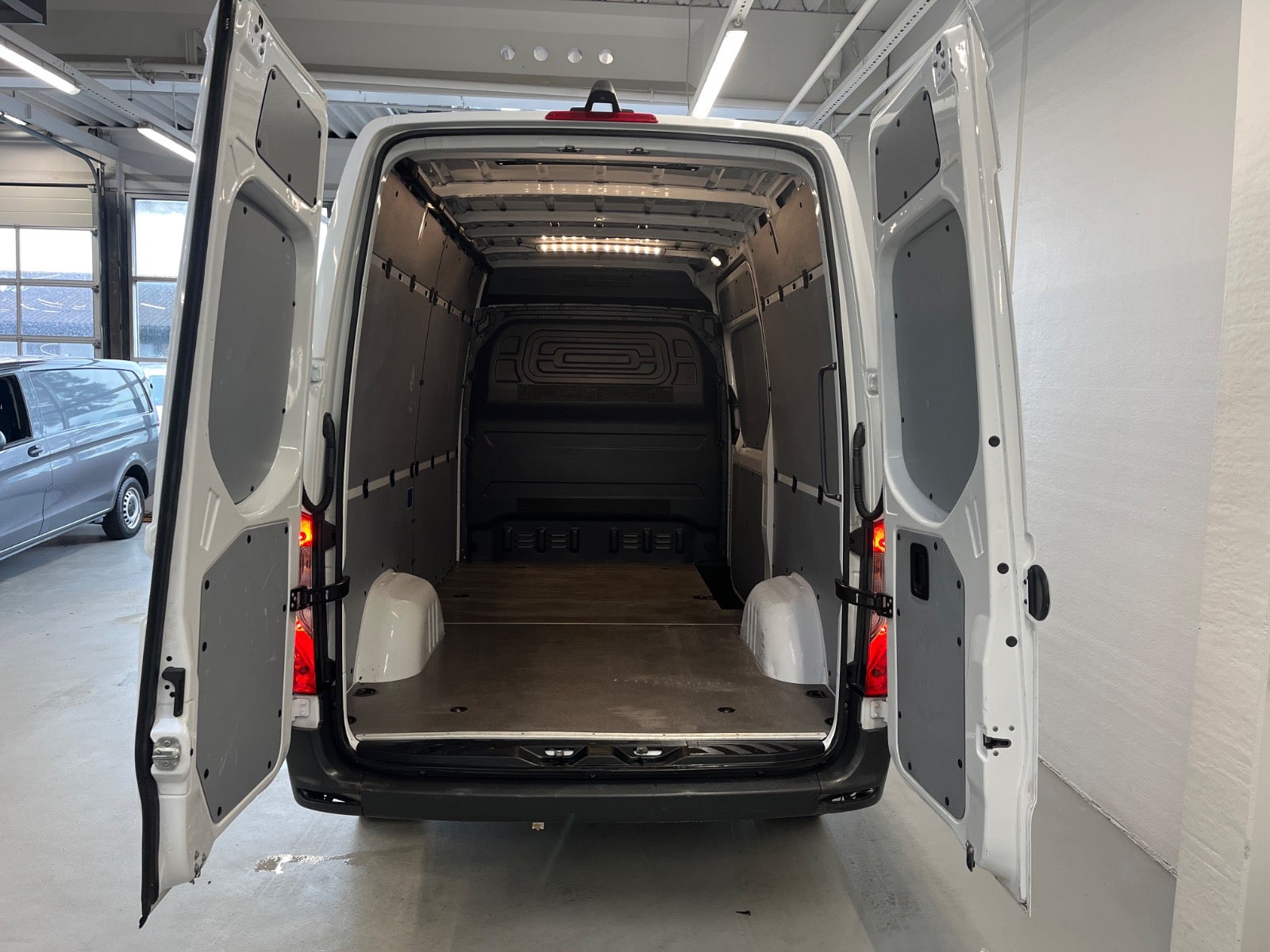 Billede af Mercedes Sprinter 317 2,0 CDi A2 Kassevogn PRO aut. RWD