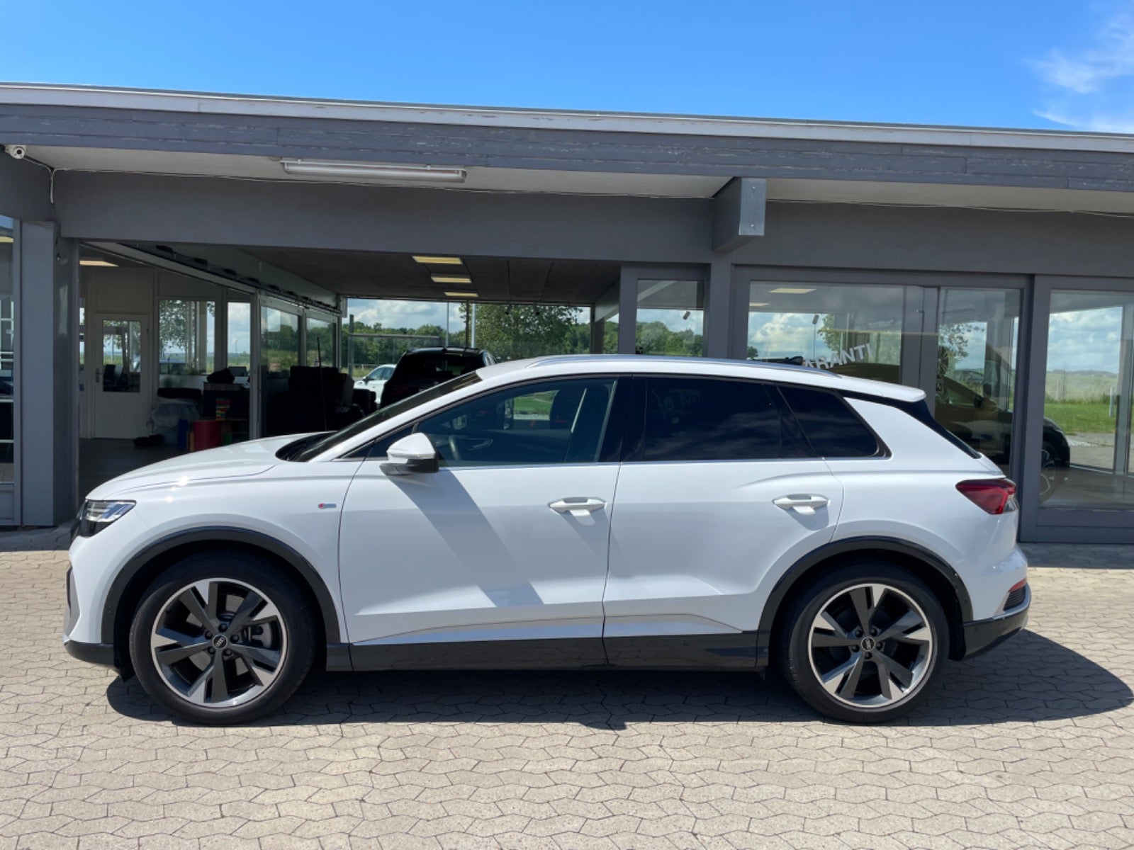 Audi Q4 e-tron 2023