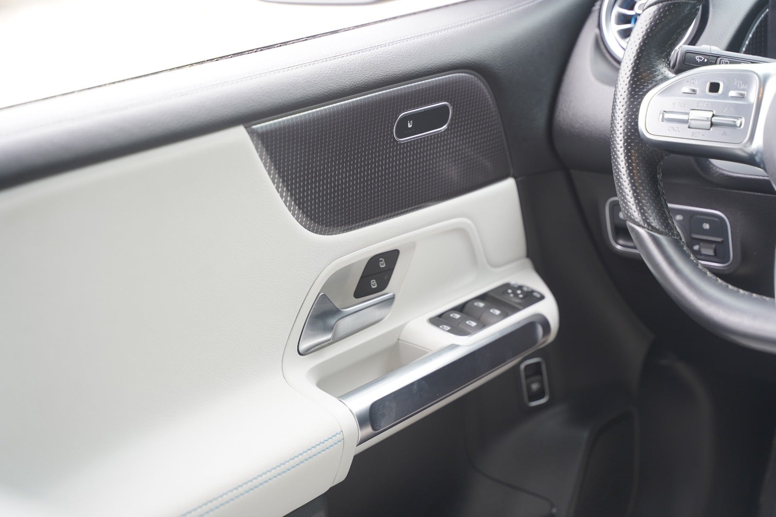 Billede af Mercedes EQB300  AMG Line 4Matic