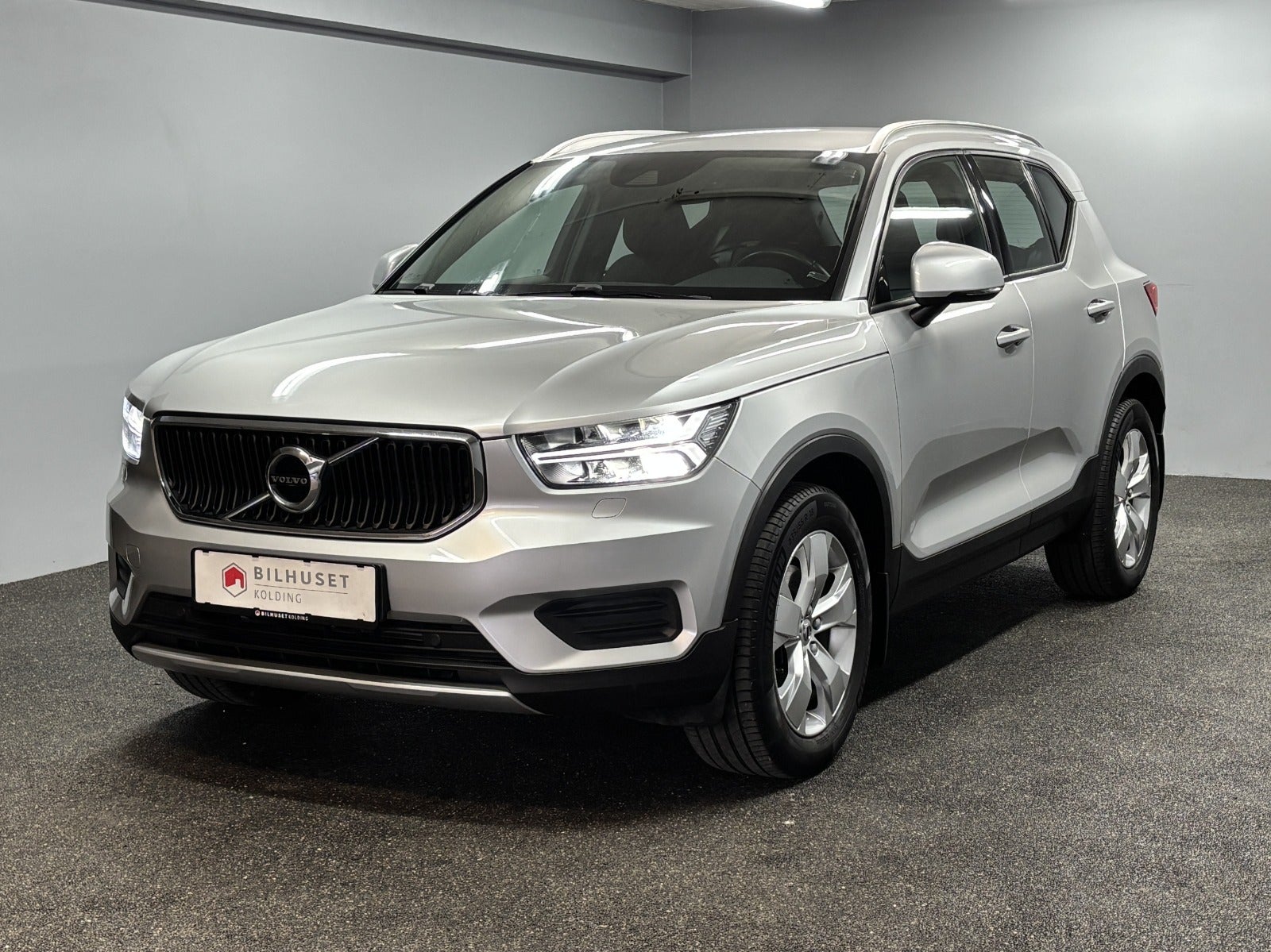 Billede af Volvo XC40 2,0 T4 190 Momentum aut.