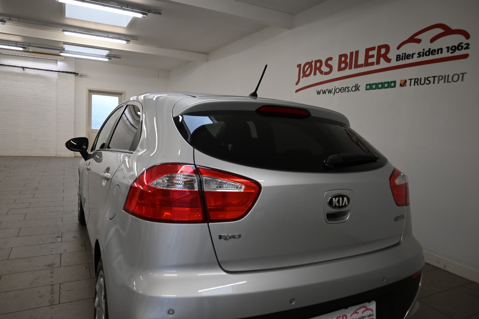 Kia Rio CVVT Attraction