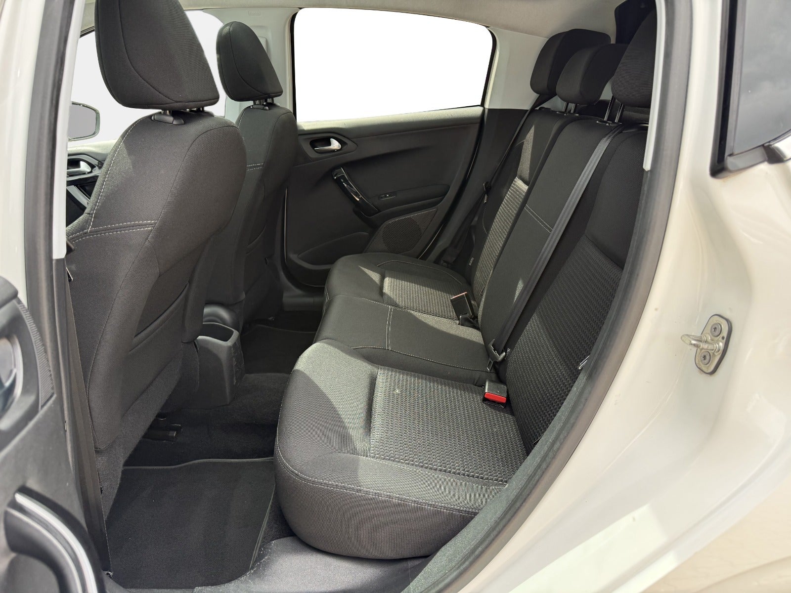 Billede af Peugeot 208 1,2 PureTech 82 Allure Sky