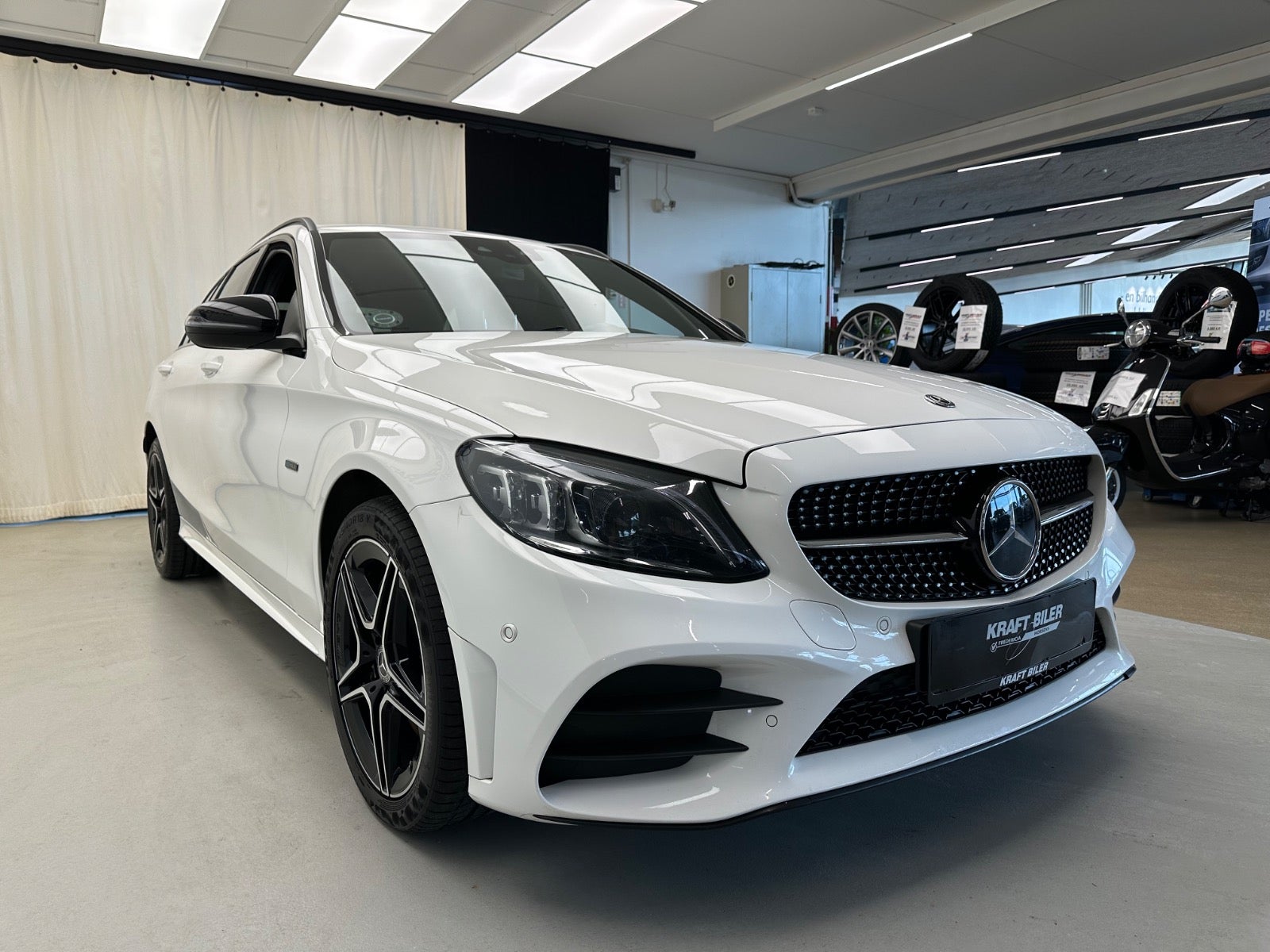 Billede af Mercedes C300 de 2,0 AMG Line stc. aut.