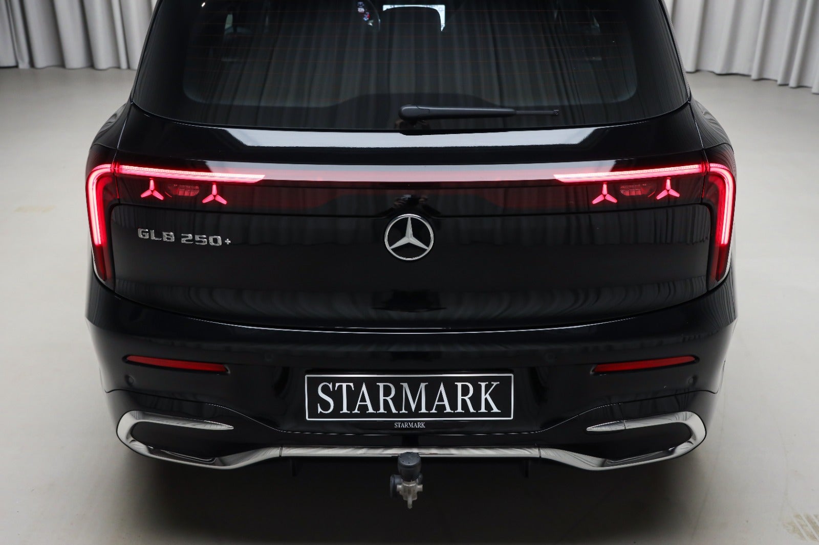 2026 Mercedes-Benz GLB 250+