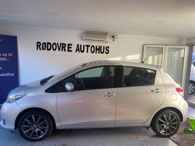 Toyota Yaris 1,3 VVT-i T2 5d