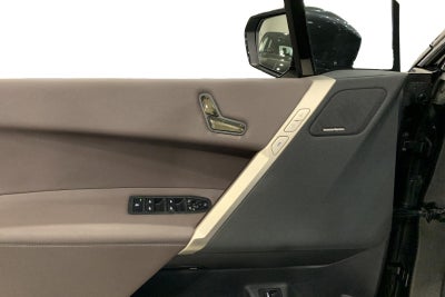 BMW iX xDrive40 Fully Charged