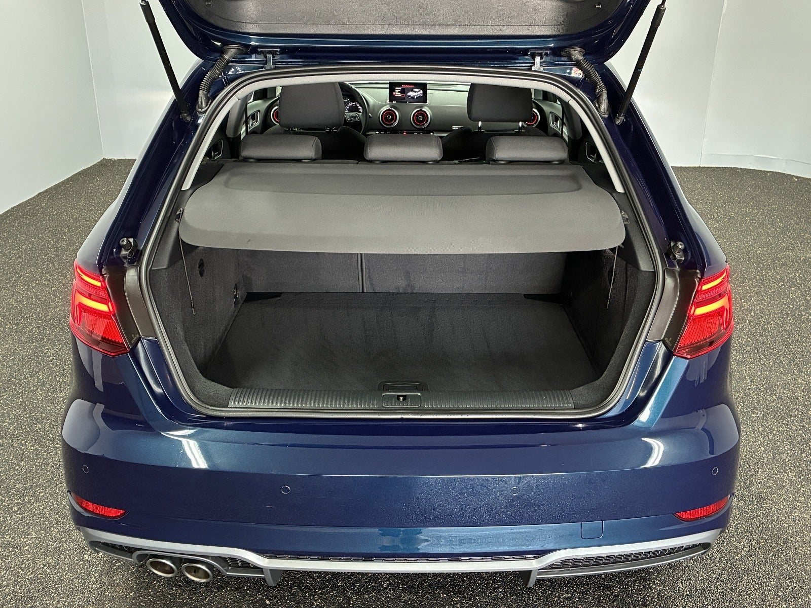 Billede af Audi A3 35 TFSi Sport Limited plus Sportback S-tr.