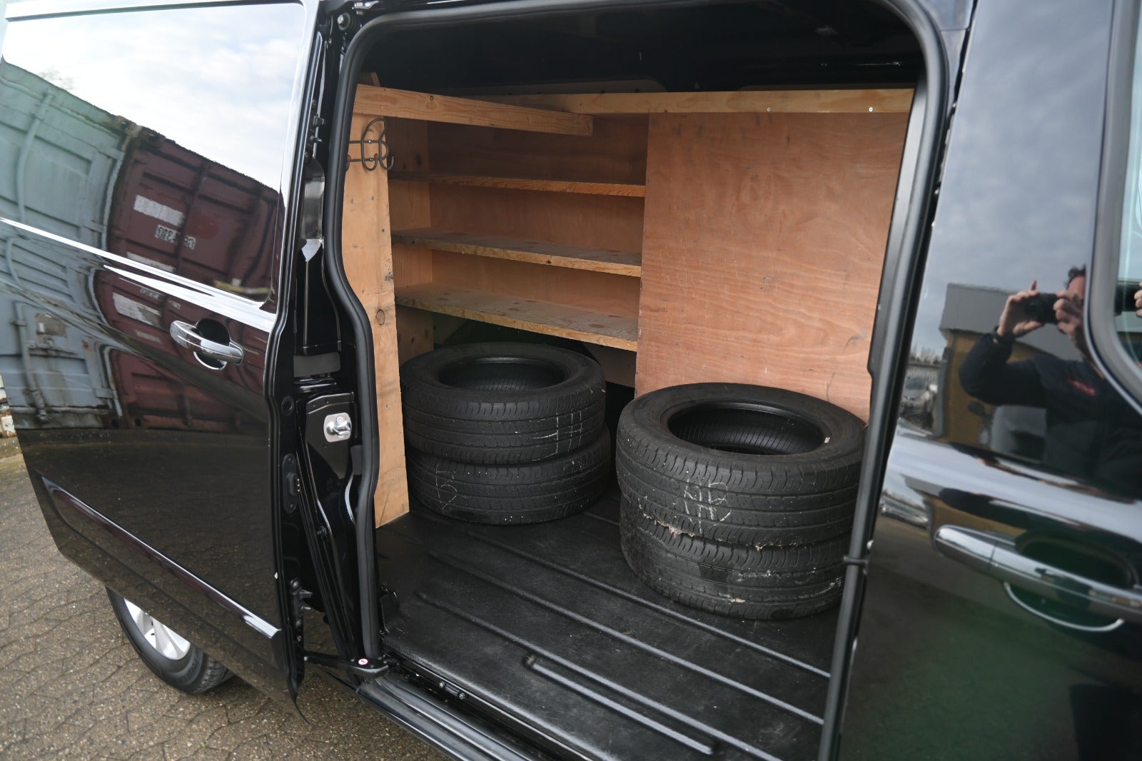 Ford Transit Custom 320S TDCi 170 Limited aut.