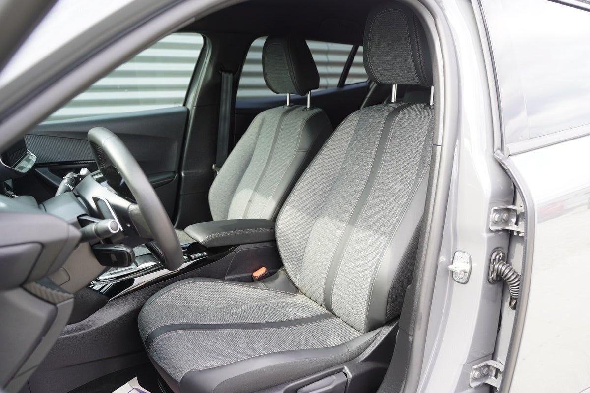 Billede af Peugeot 2008 1,2 PureTech 130 Allure EAT8