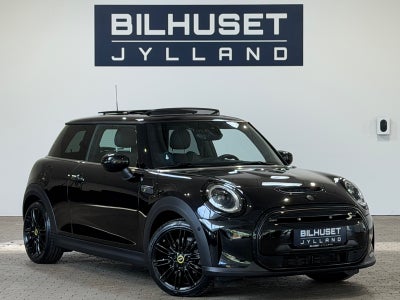 MINI Cooper SE  Classic Trim 3d