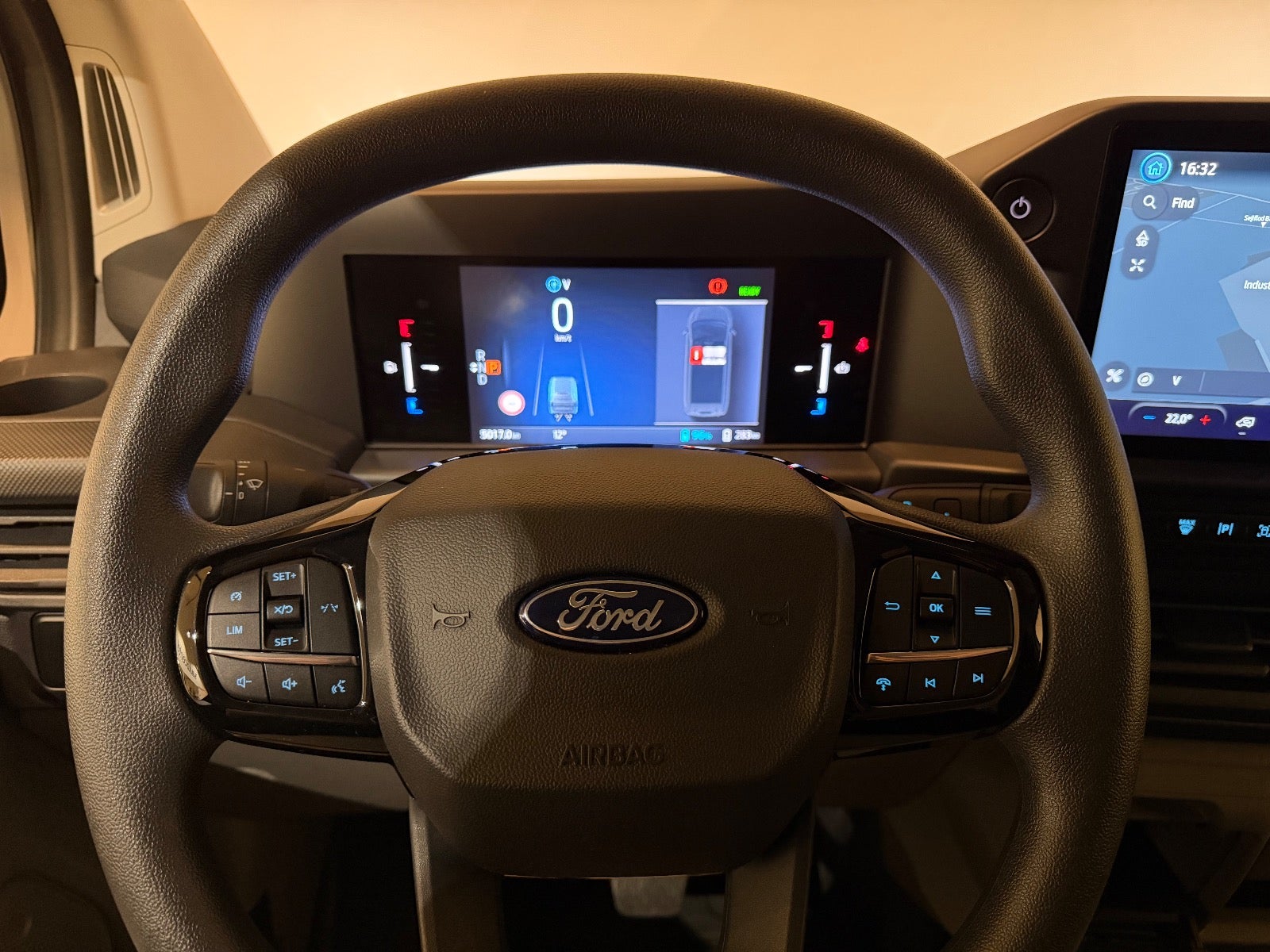 Ford E-Transit Custom 320L Trend