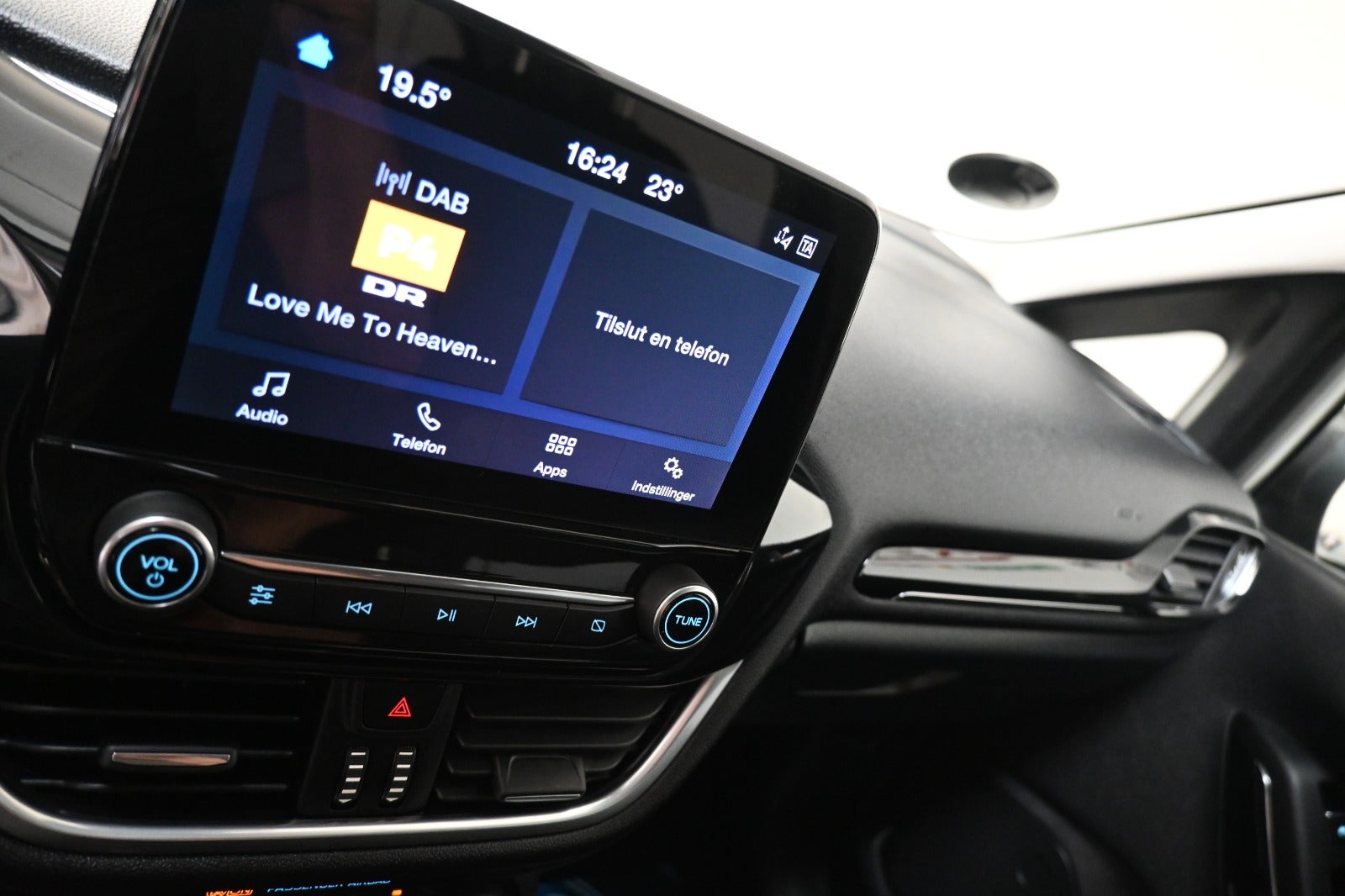 Ford Fiesta EcoBoost mHEV Titanium