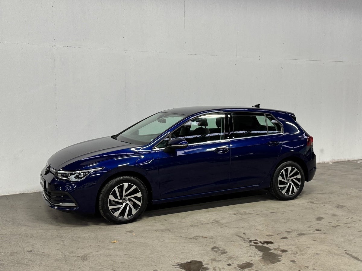 VW Golf VIII eHybrid DSG A