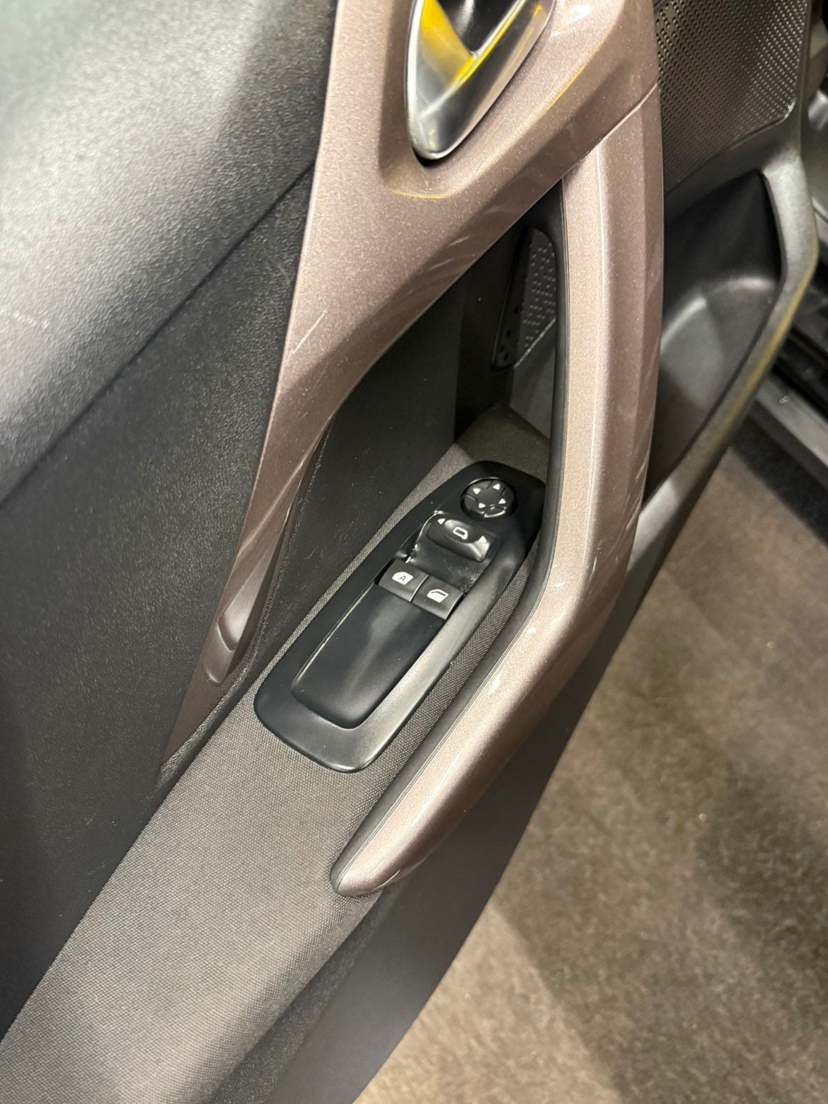 Billede af Peugeot 2008 1,2 VTi 82 Access