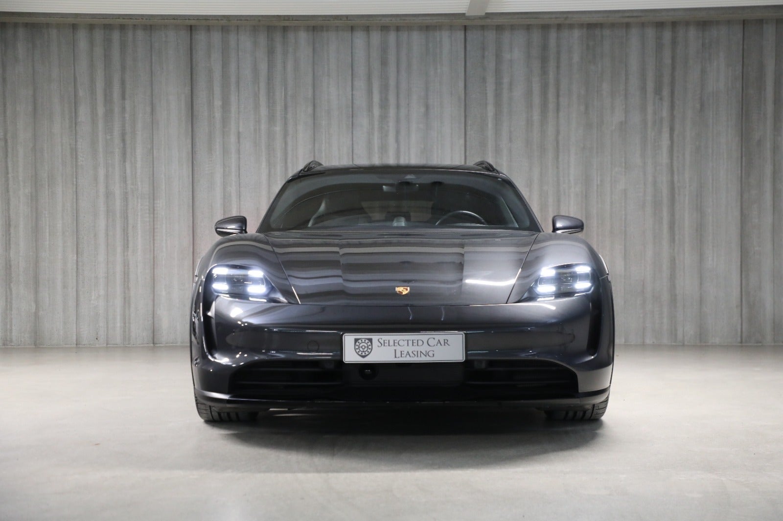 Porsche Taycan 4 Performance+ Cross Turismo