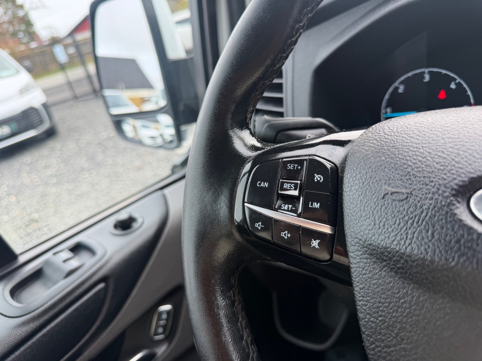 Ford Transit Custom 300 L1, Billede 13