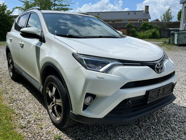 Toyota RAV4 D-4D T2+ Van