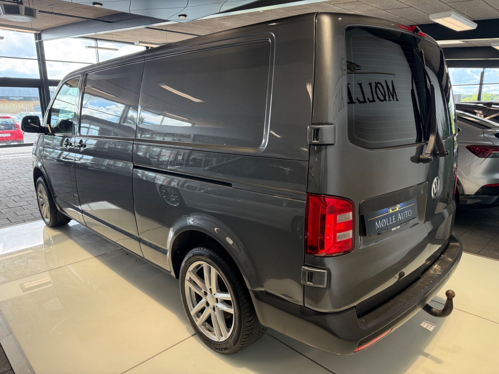Billede af VW Transporter 2,0 TDi 204 Kassevogn DSG 4Motion lang