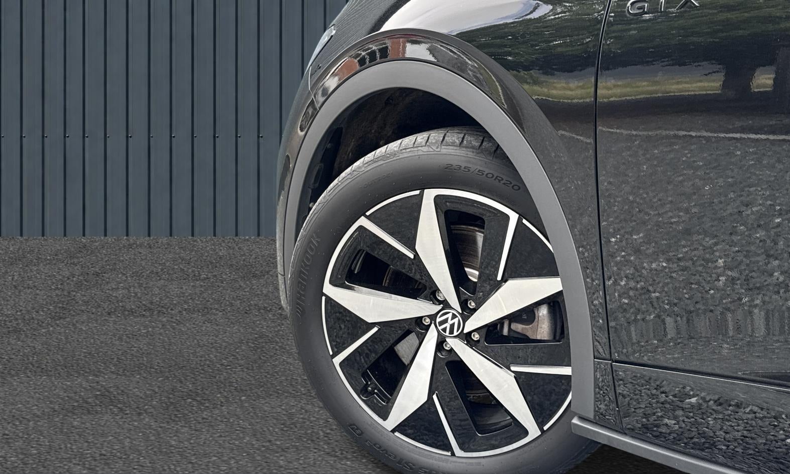 VW ID.4 GTX 4Motion thumbnail 3