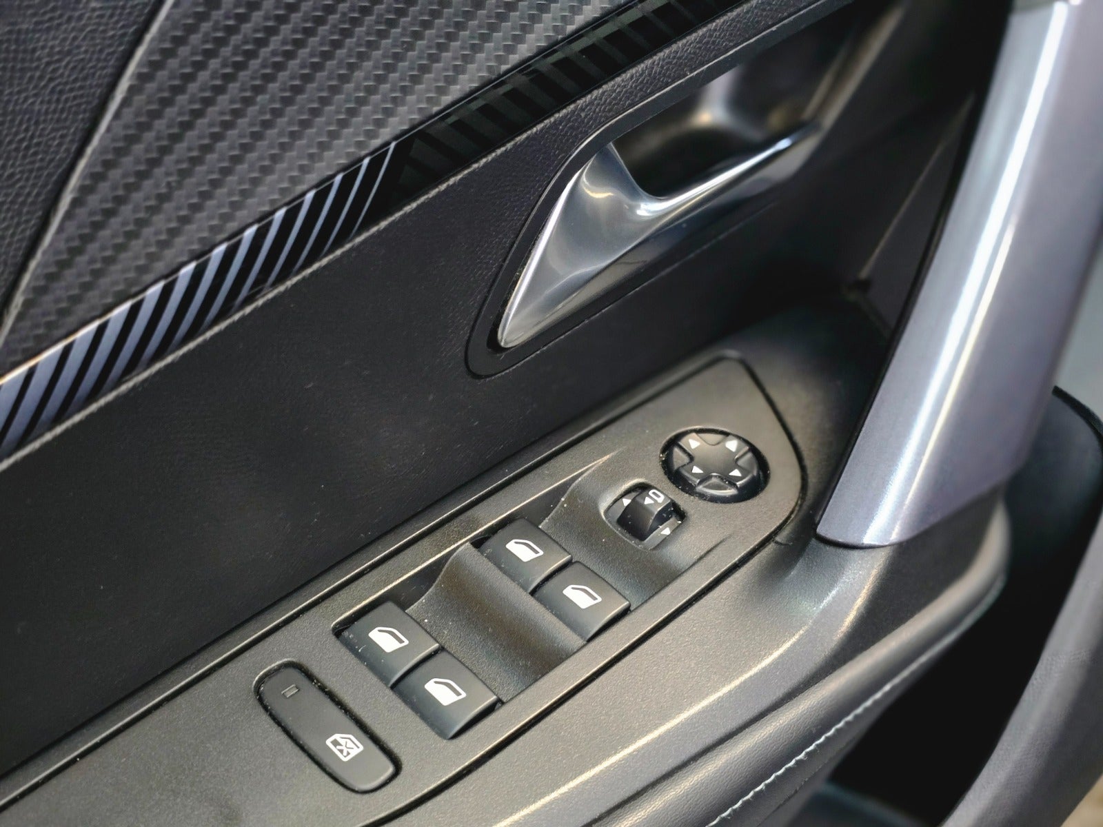 Billede af Peugeot 2008 1,2 PureTech 100 Allure Pack