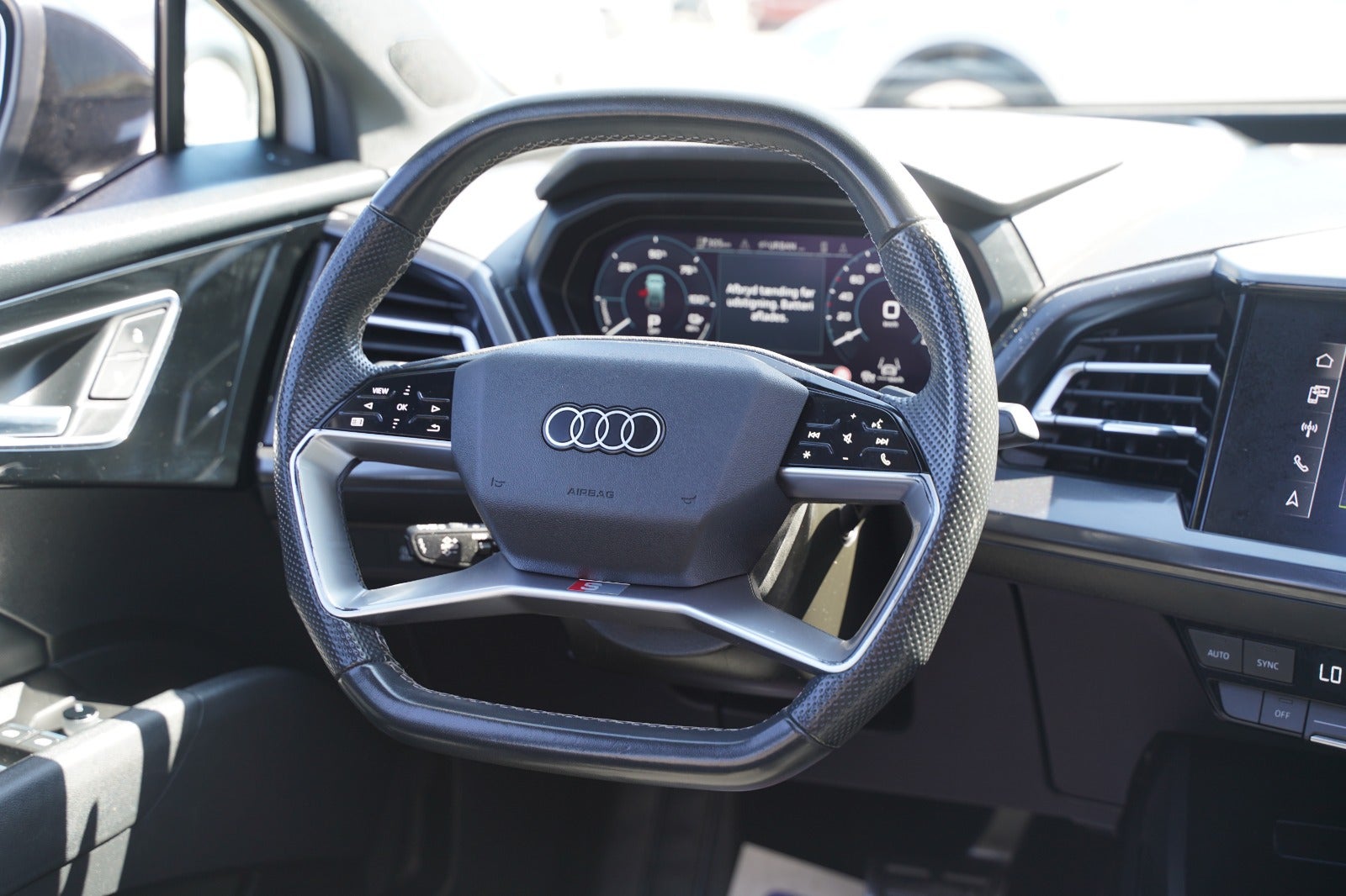 Billede af Audi Q4 e-tron 40 Attitude S-line