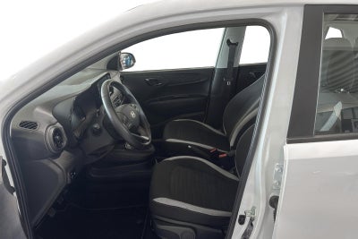 Hyundai i10 MPi Essential - 4