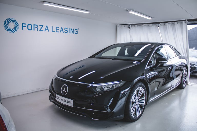 Mercedes EQS450+ Electric Art