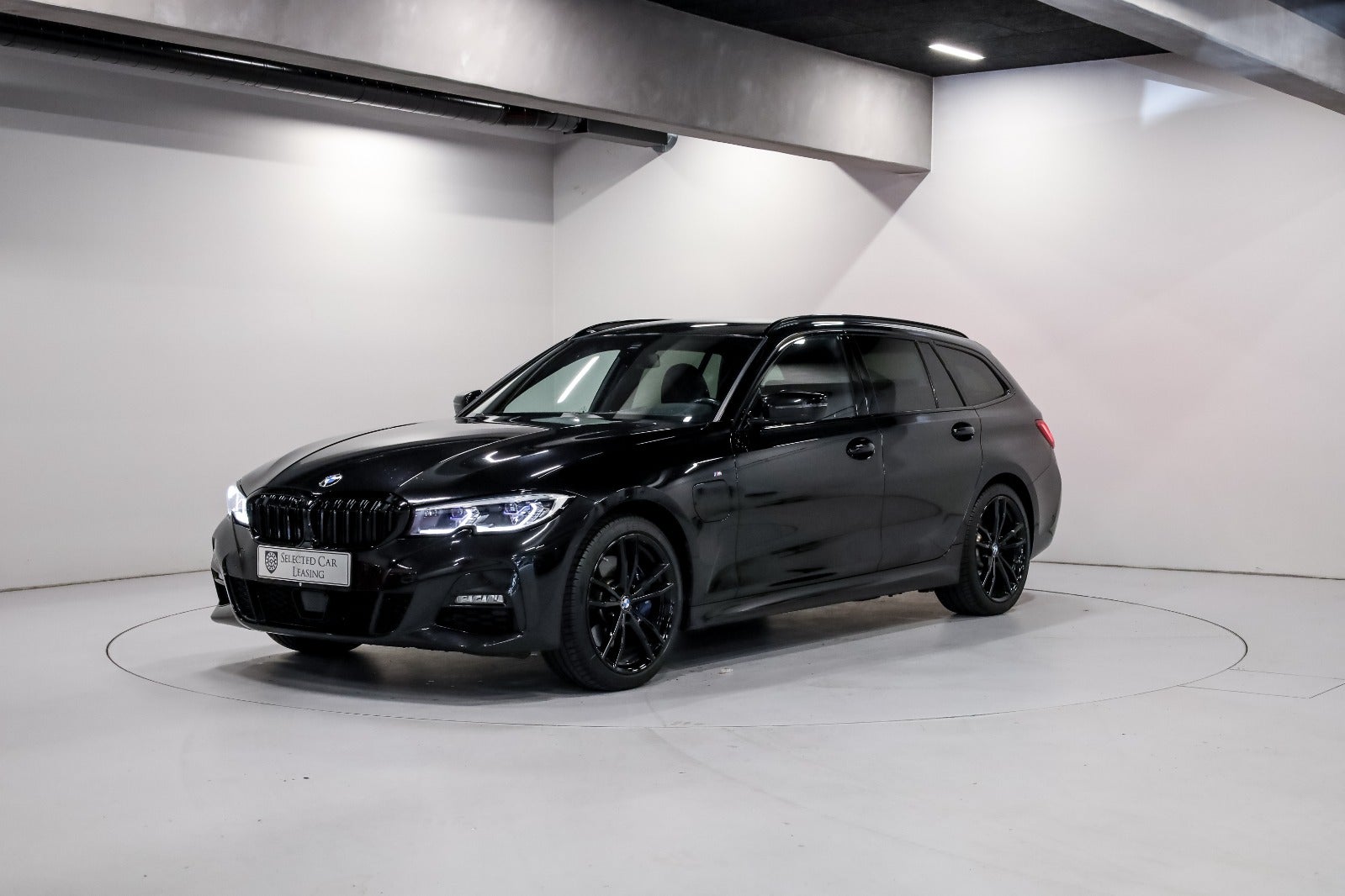 BMW 330e Touring M-Sport aut.