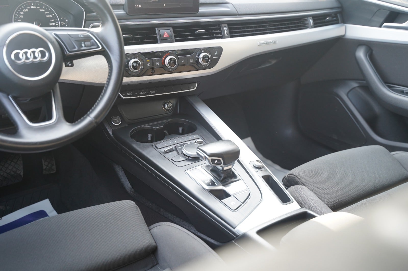 Billede af Audi A4 3,0 TDi 218 Sport Avant quattro S-tr
