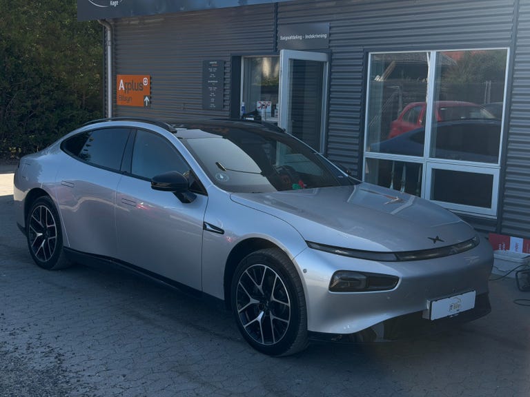 Xpeng P7