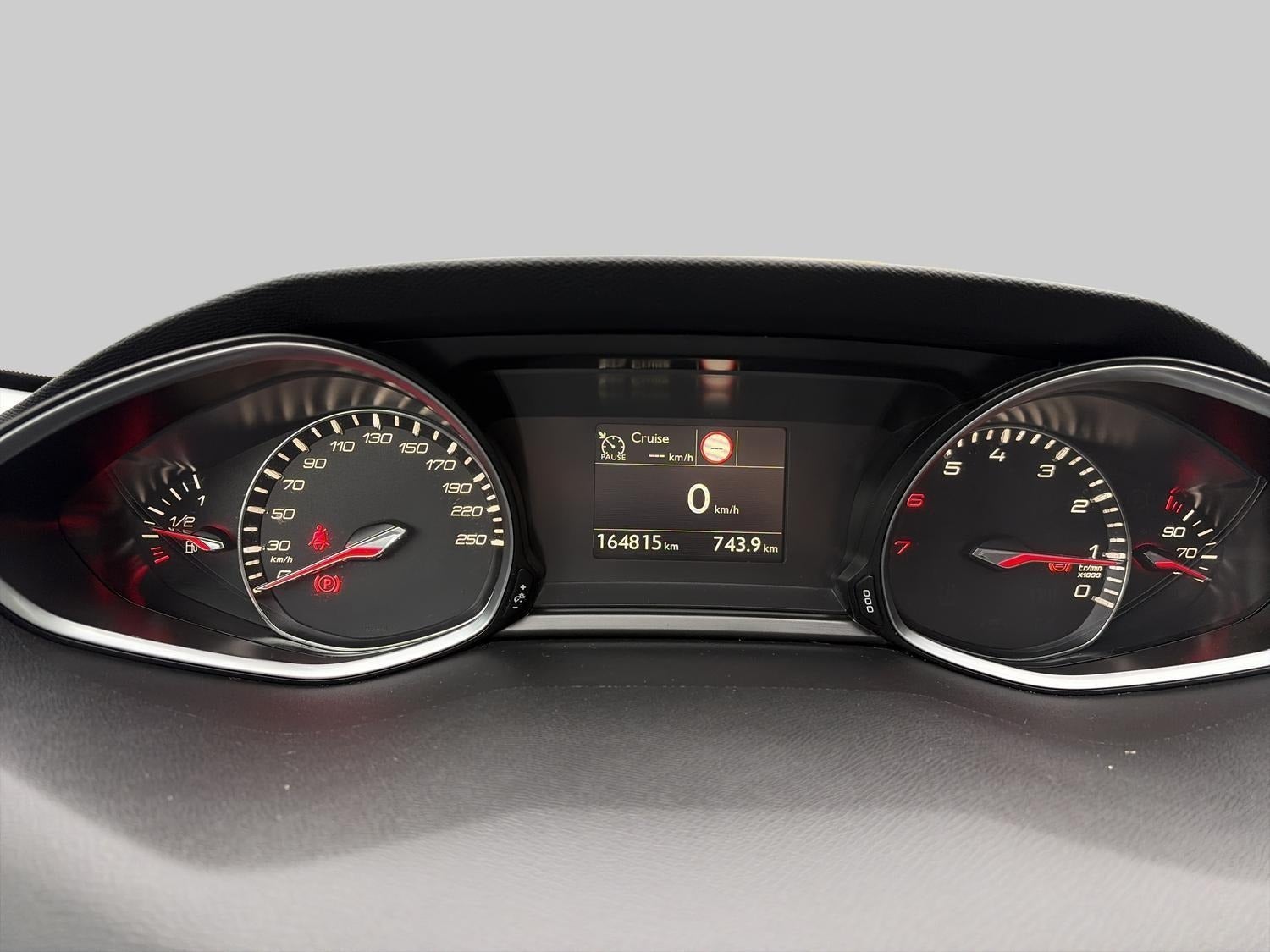 Billede af Peugeot 308 1,2 e-THP 130 Allure Sky SW