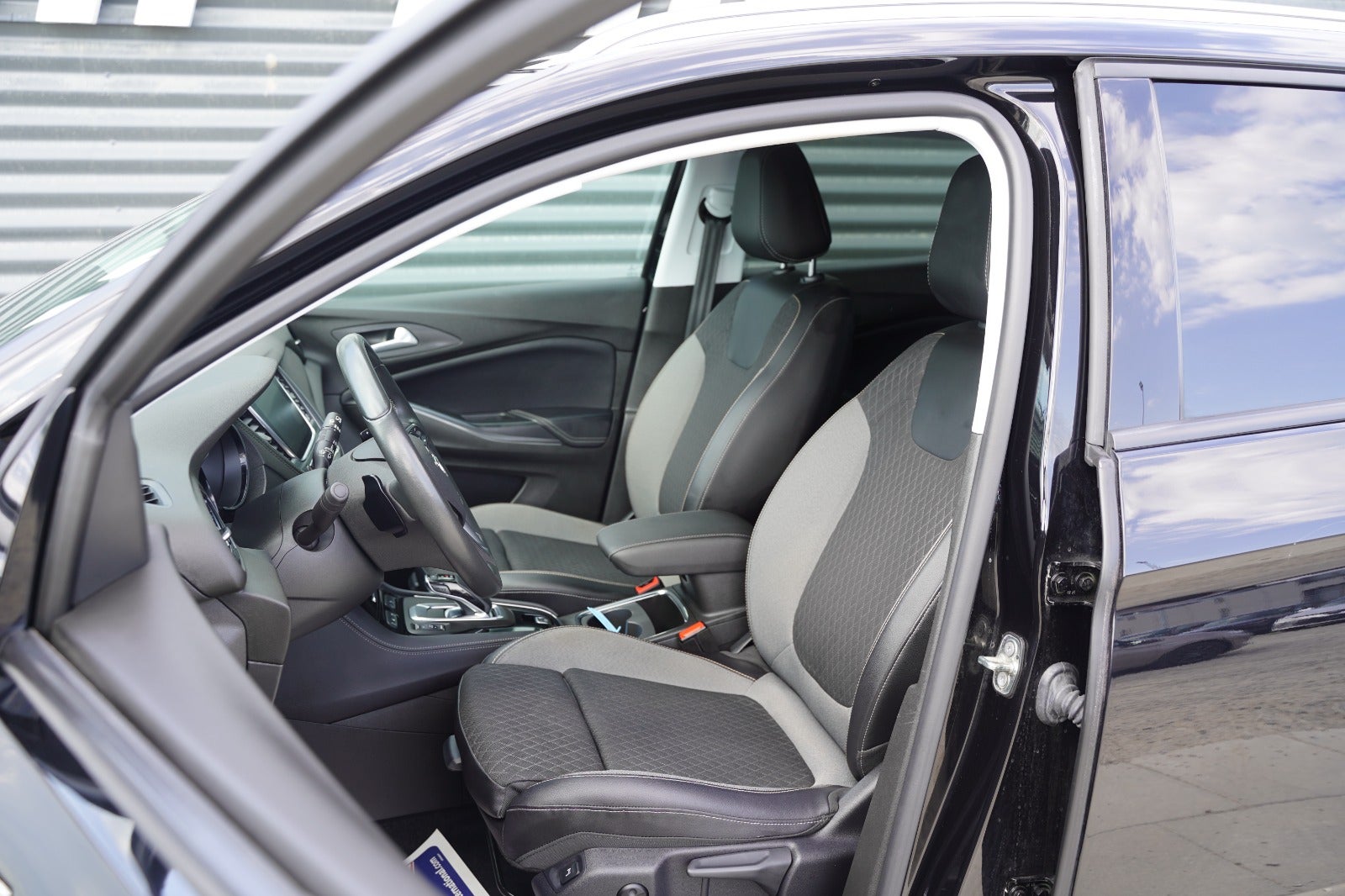 Billede af Opel Grandland X 1,6 Hybrid Ultimate aut.