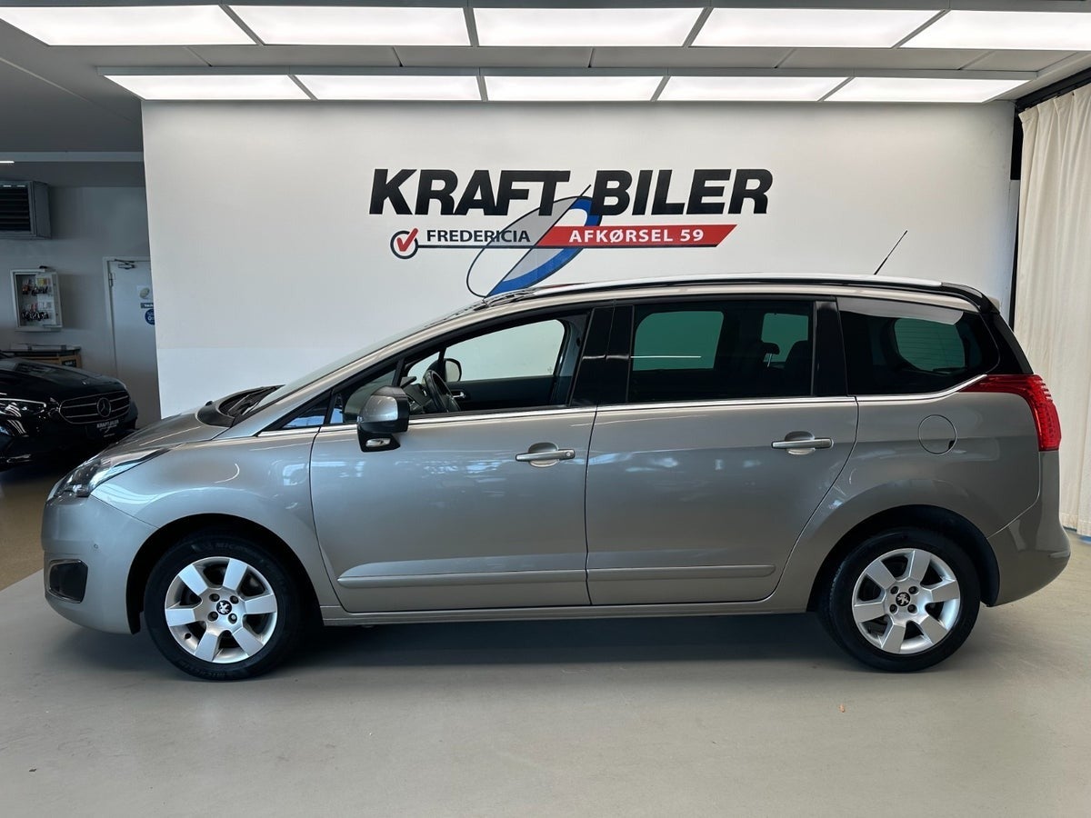 Billede af Peugeot 5008 1,6 BlueHDi 120 Allure 7prs