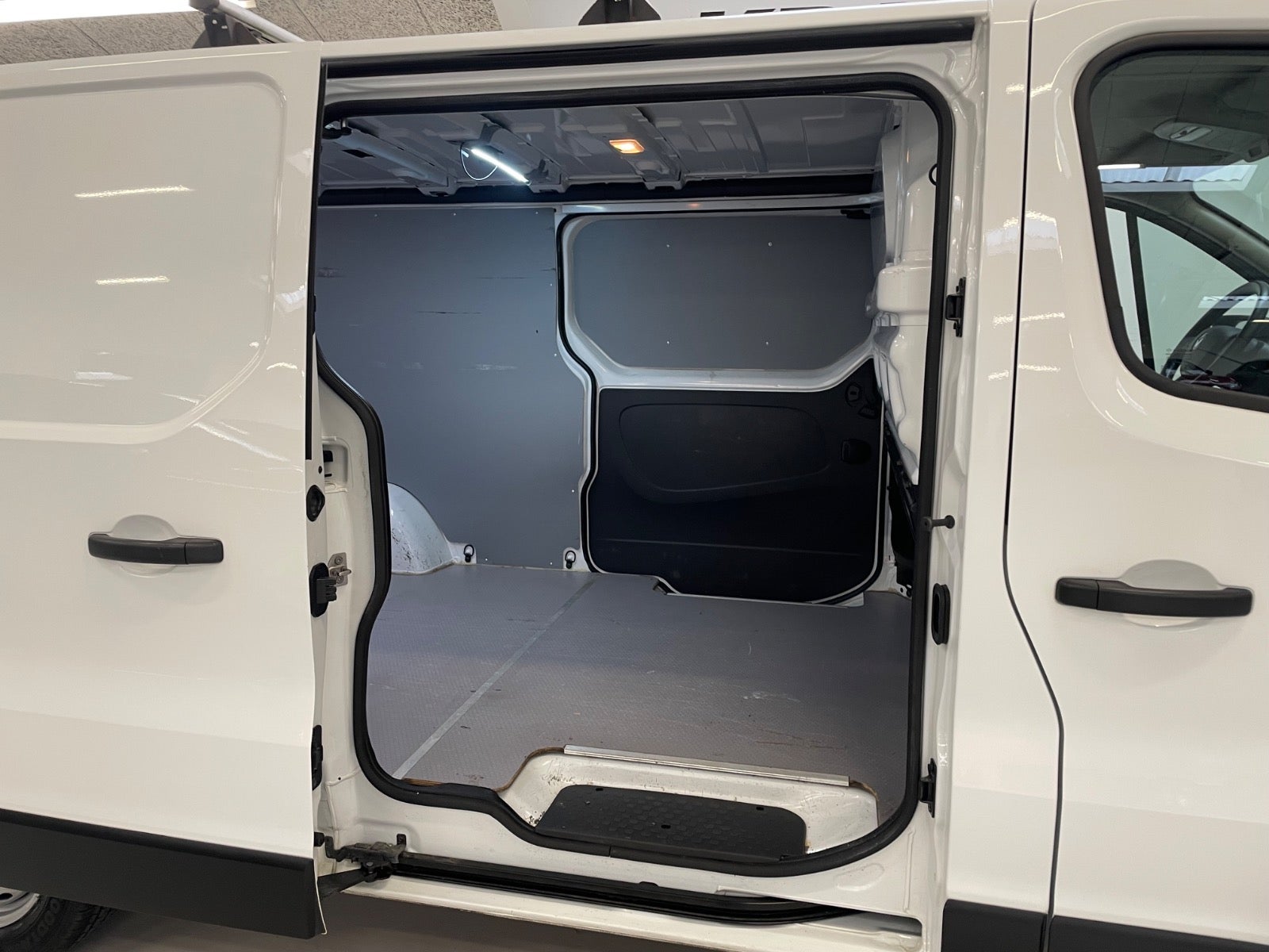 Billede af Renault Trafic T29 2,0 dCi 170 L2H1 EDC