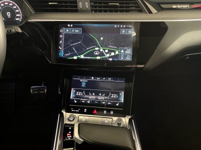 Audi Q8 e-tron S-line quattro Van