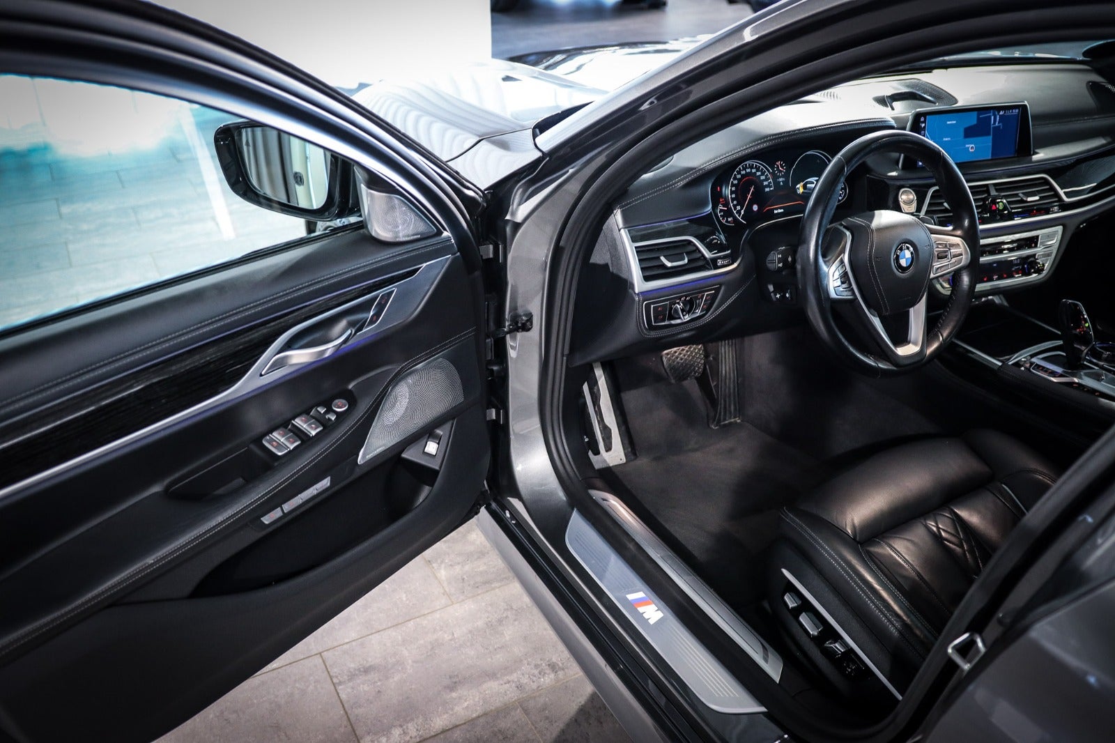 Billede af BMW 730d 3,0 M-Sport xDrive aut.