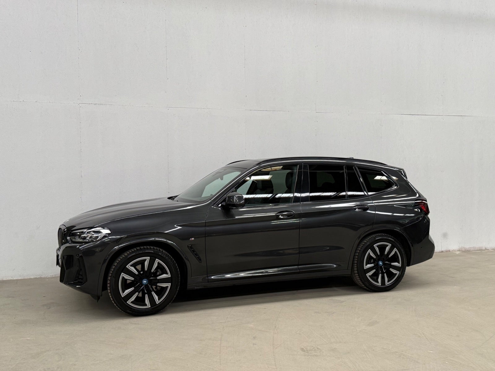 BMW iX3 Charged M-Sport A