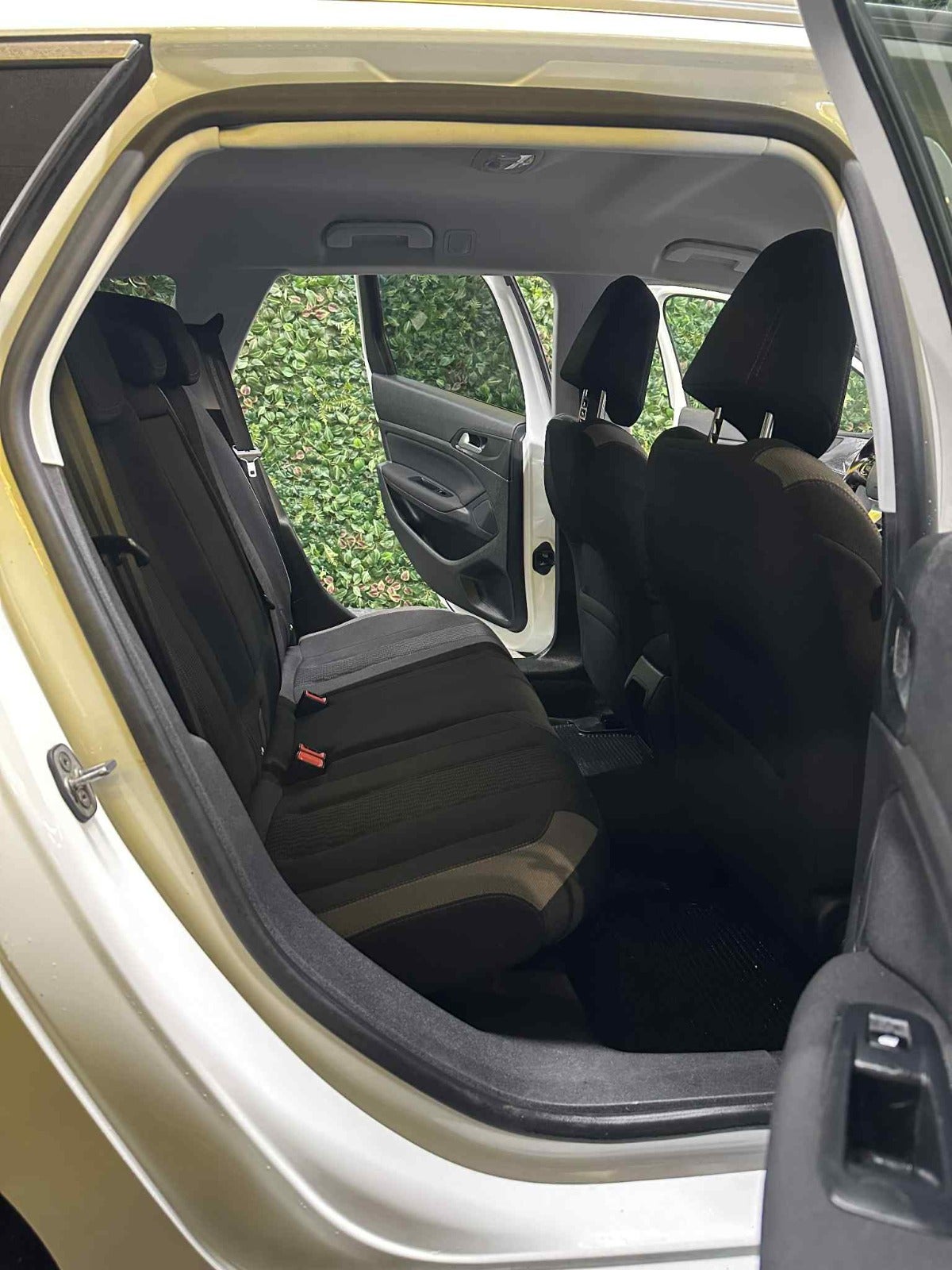 Billede af Peugeot 308 1,6 BlueHDi 120 Style Sky SW