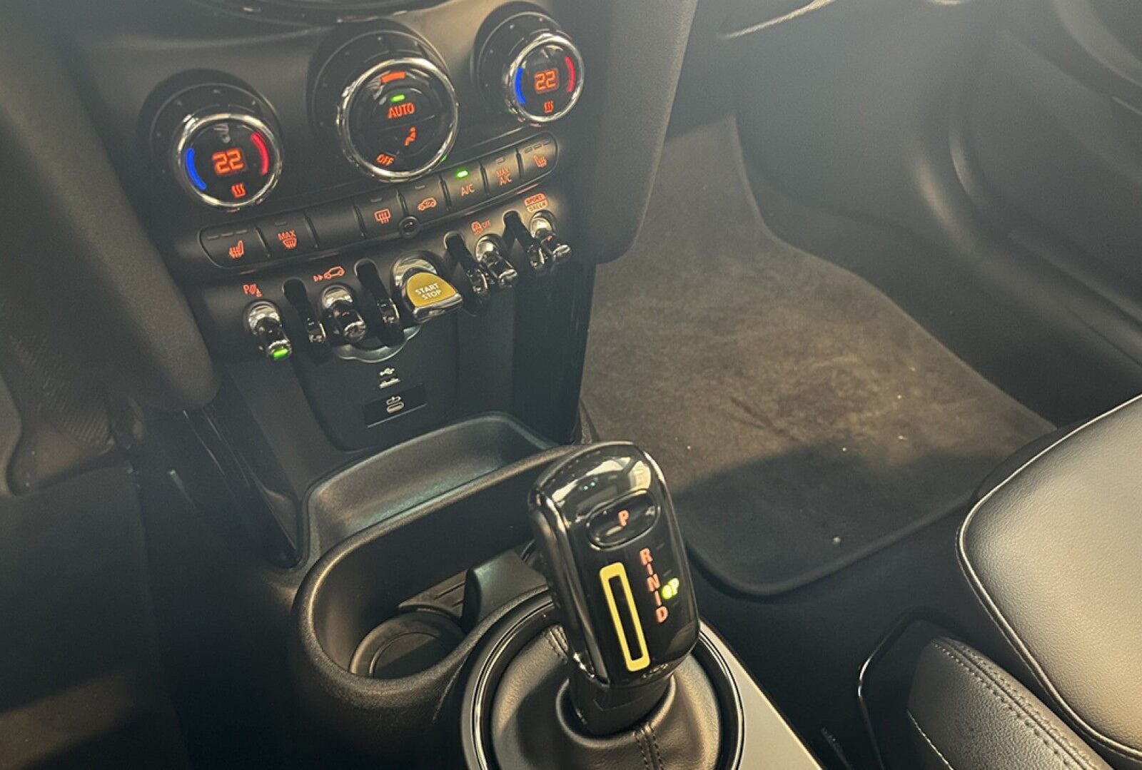 MINI Cooper SE Classic Trim