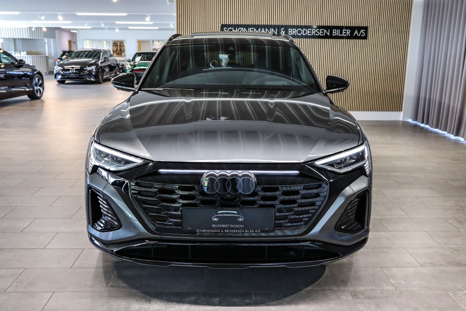 Billede af Audi Q8 e-tron 55 S-line Sportback quattro
