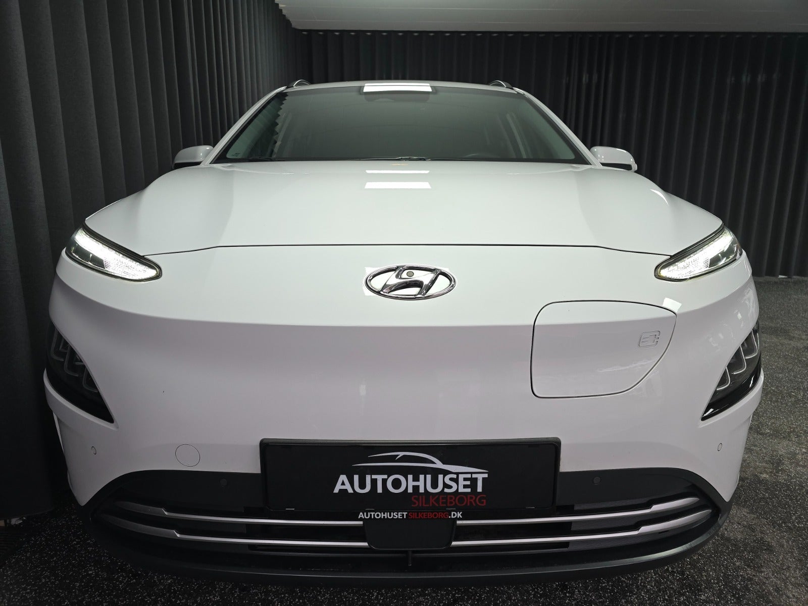 Hyundai Kona EV Trend